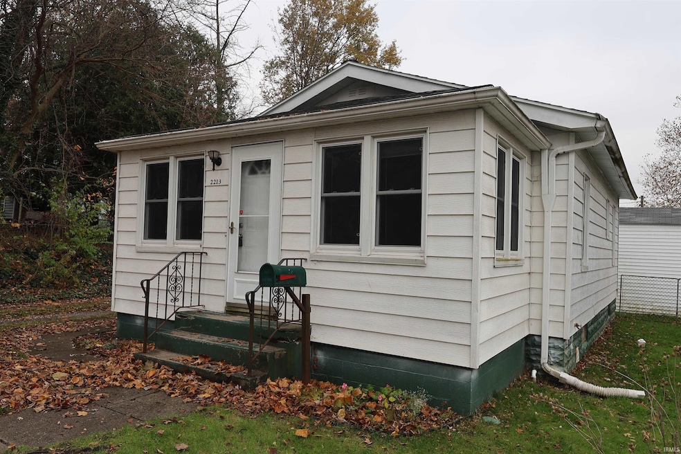 2213 Kendall St, South Bend, IN 46613 - photo 1