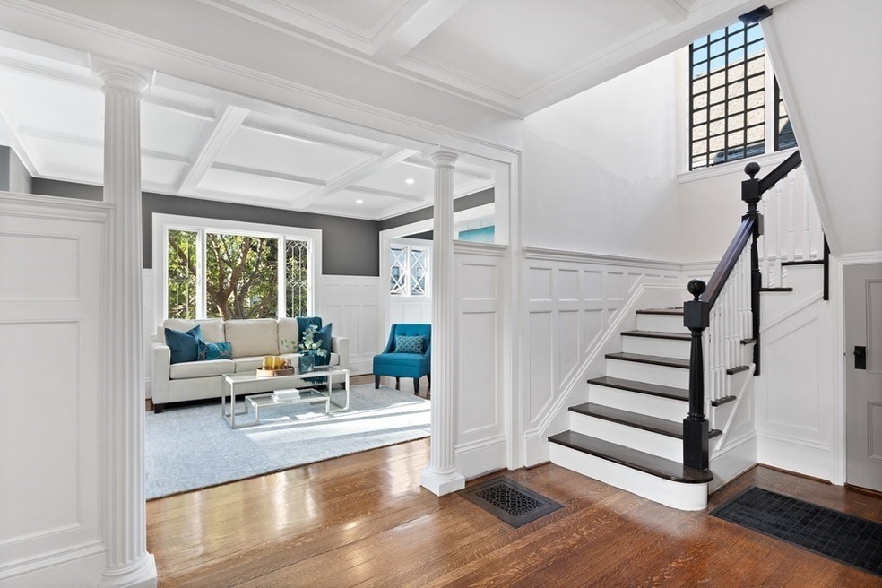 29 Algonquin St, Dorchester Center, MA 02124 - photo 1