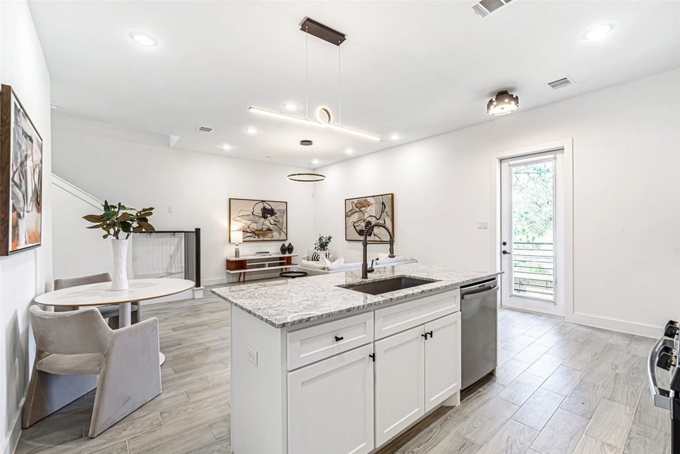 5618 Savyon Dr, Houston, TX 77091 - photo 1