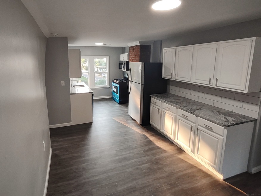 158 Chapel St unit 3, Milford, CT 06460 - photo 1