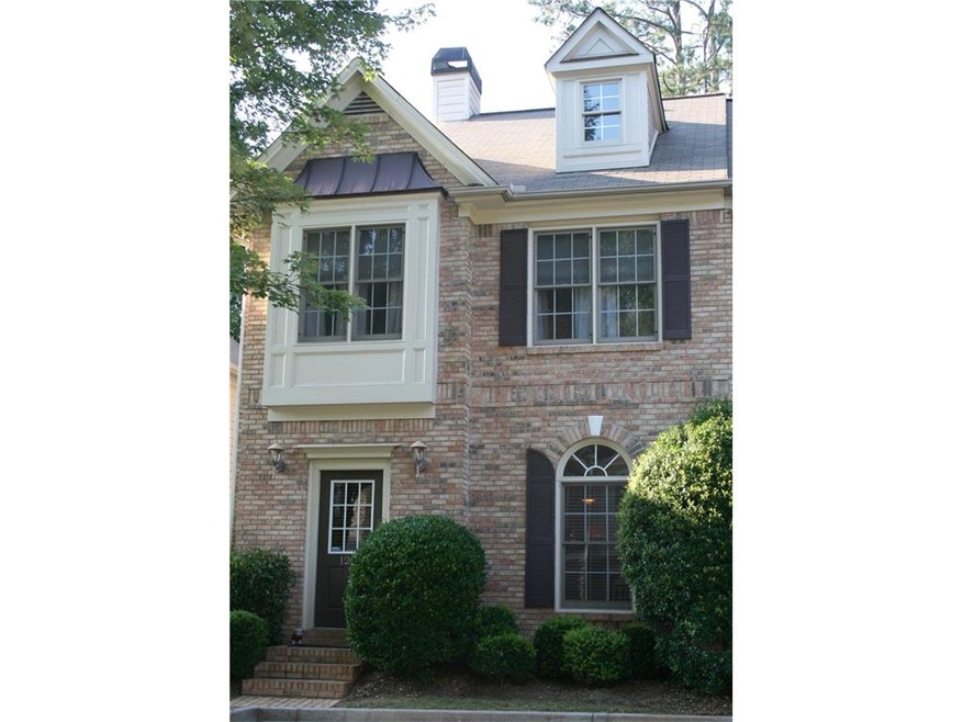 Stately brick traditional move-in ready  townhome 