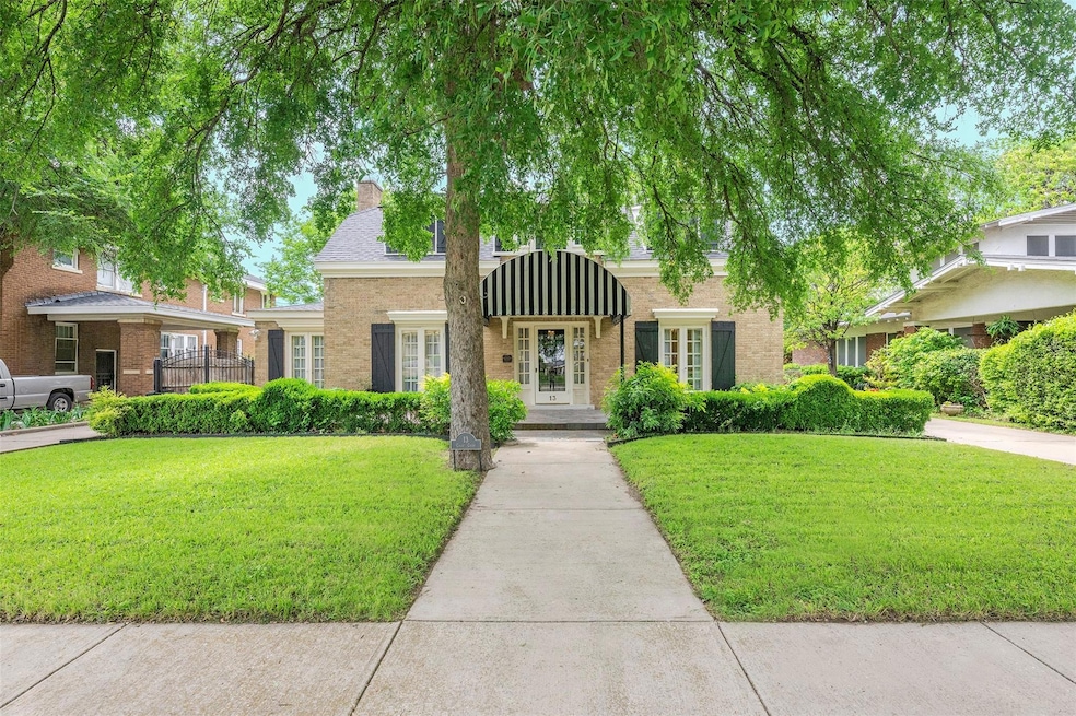 Welcome to #13 Chase Ct. she might be smaller than