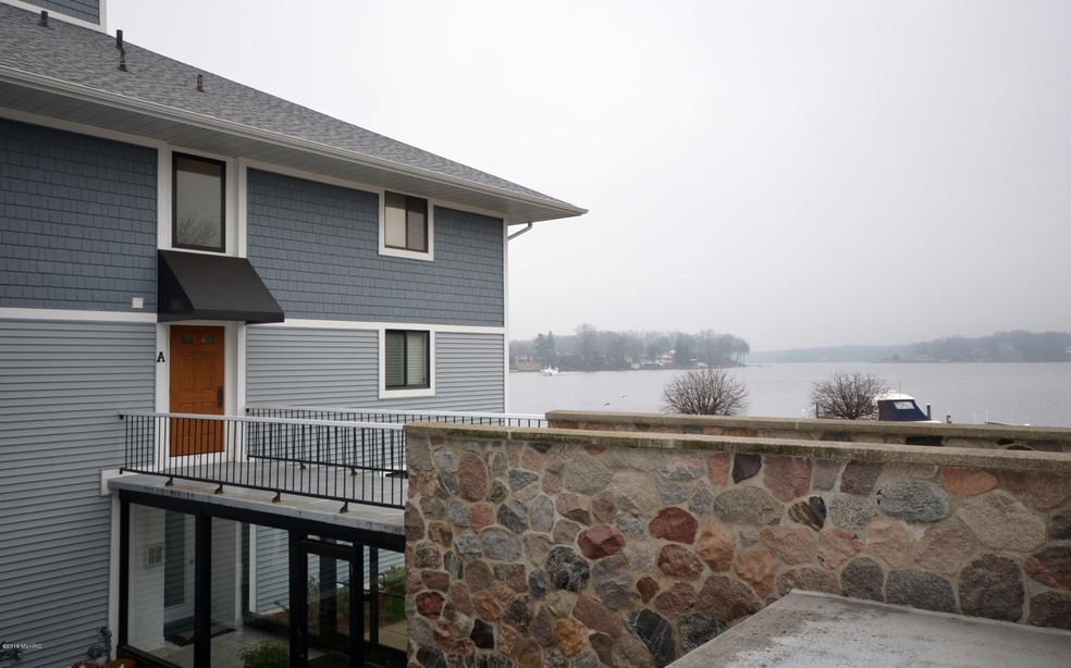 400 Lakeview 3A, Spring Lake