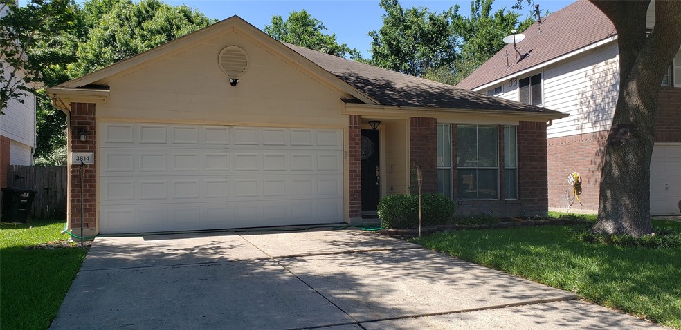 3814 Villa Glen Dr, Houston, TX 77088 - photo 1