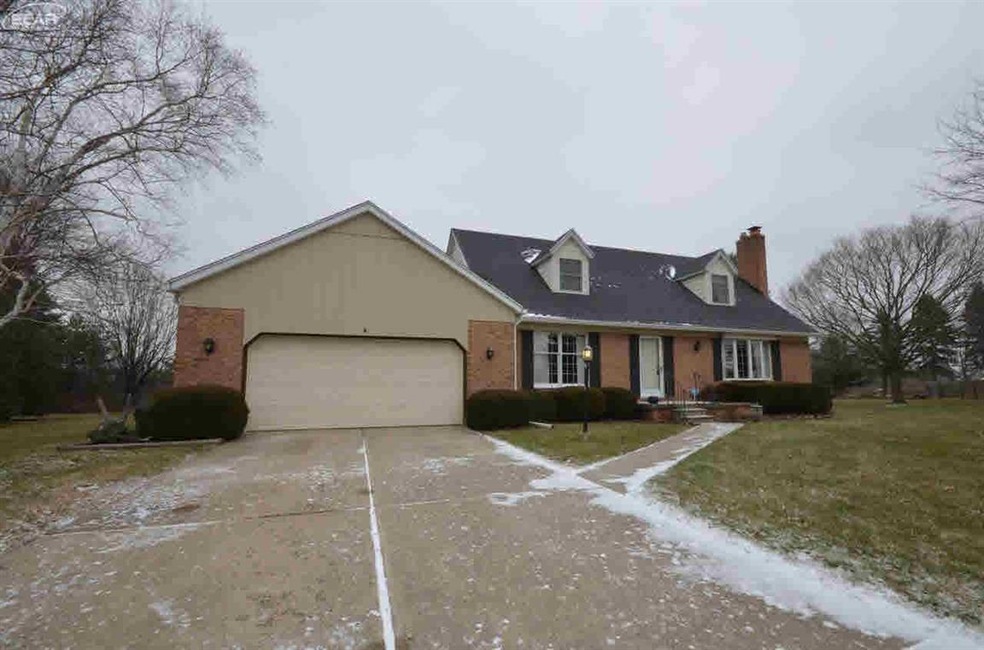 5156 Squire Hill Dr, Flint, MI 48532 - photo 1