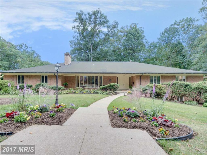 6413 Crosswoods Dr, Falls Church, VA 22044 - photo 1