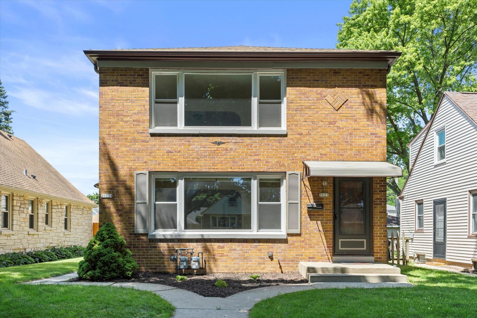 3023 3025 N 79th