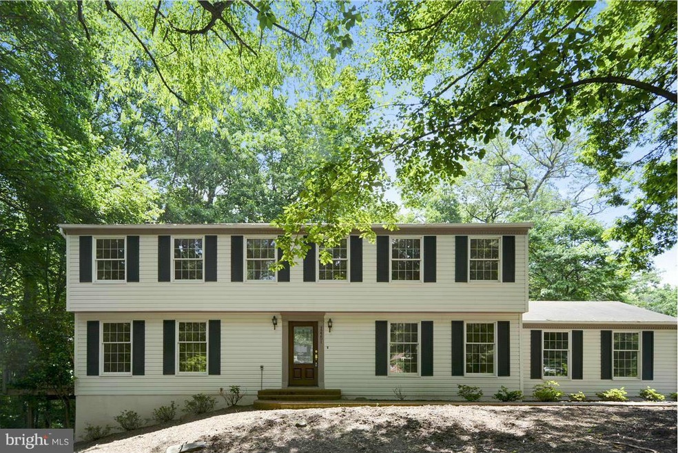 12201 Folkstone Dr, Herndon, VA 20171 - photo 1