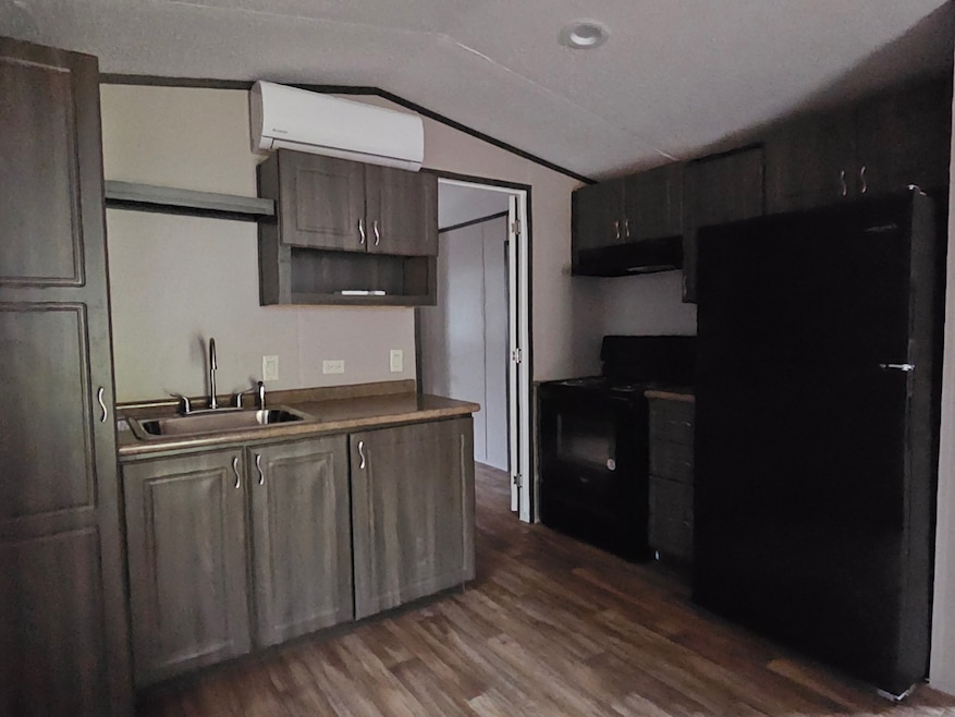For Rent $1,350/month