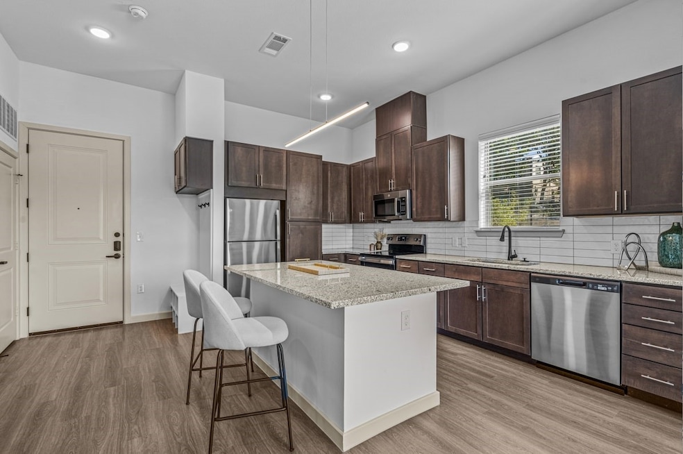 3120 E Park Row Dr unit 1101, Arlington, TX 76010 - photo 1