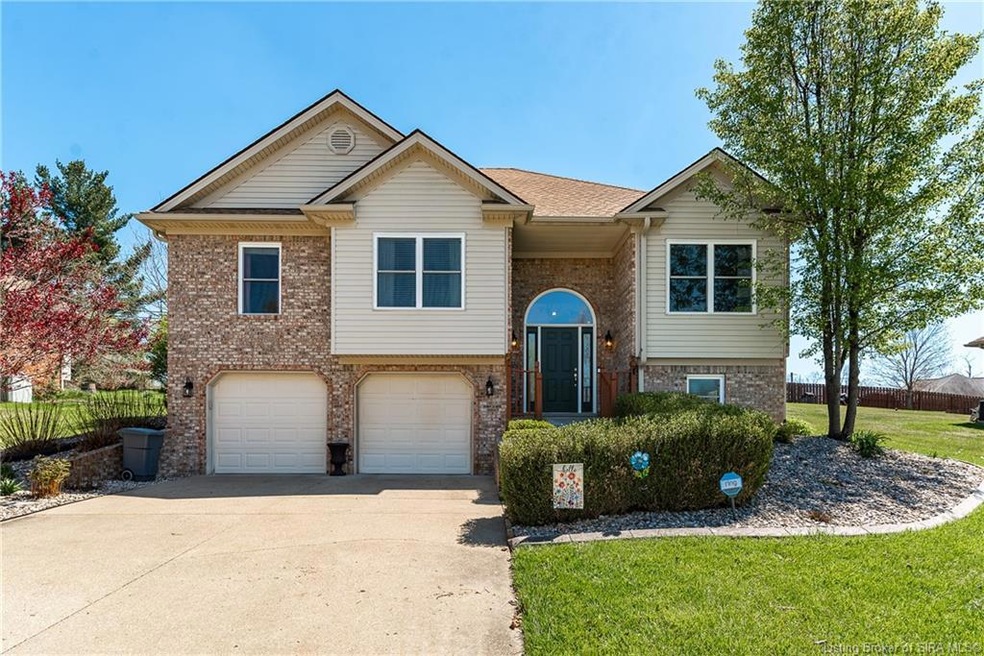 4306 Country View Dr, Floyds Knobs, IN 47119 - photo 1