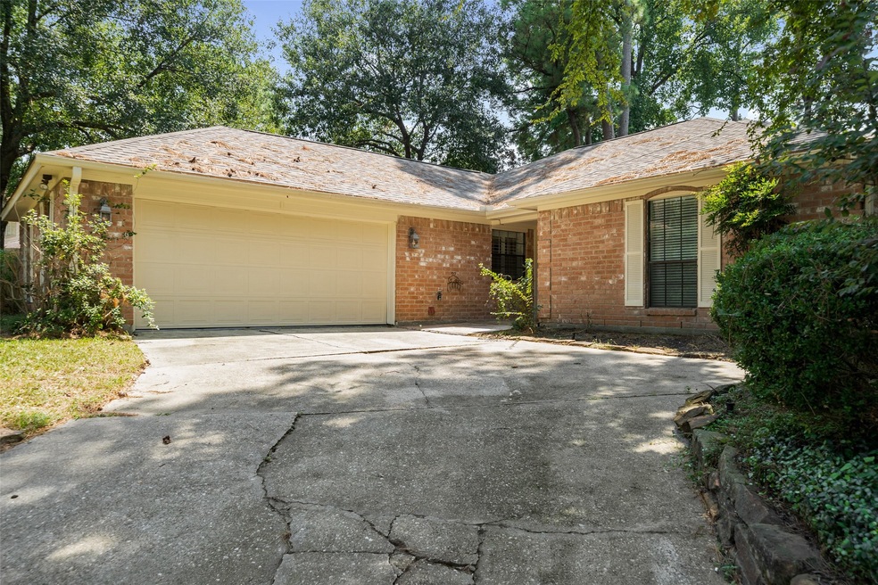 11807 Golden Pine Dr, Houston, TX 77070 - photo 1