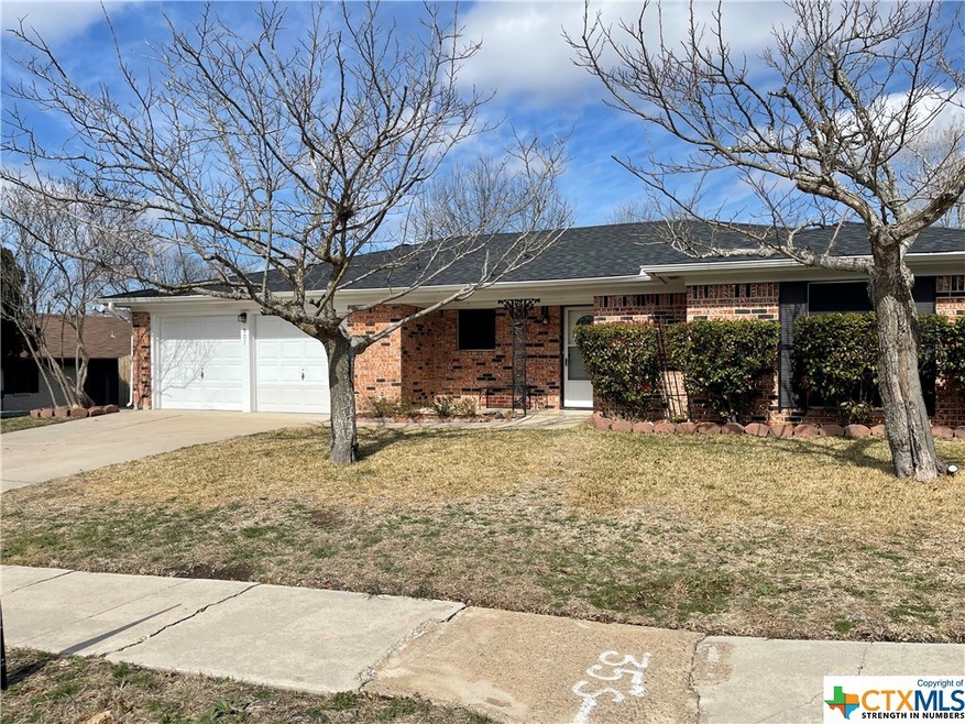 907 Lynn Ln, Copperas Cove, TX 76522 - photo 1