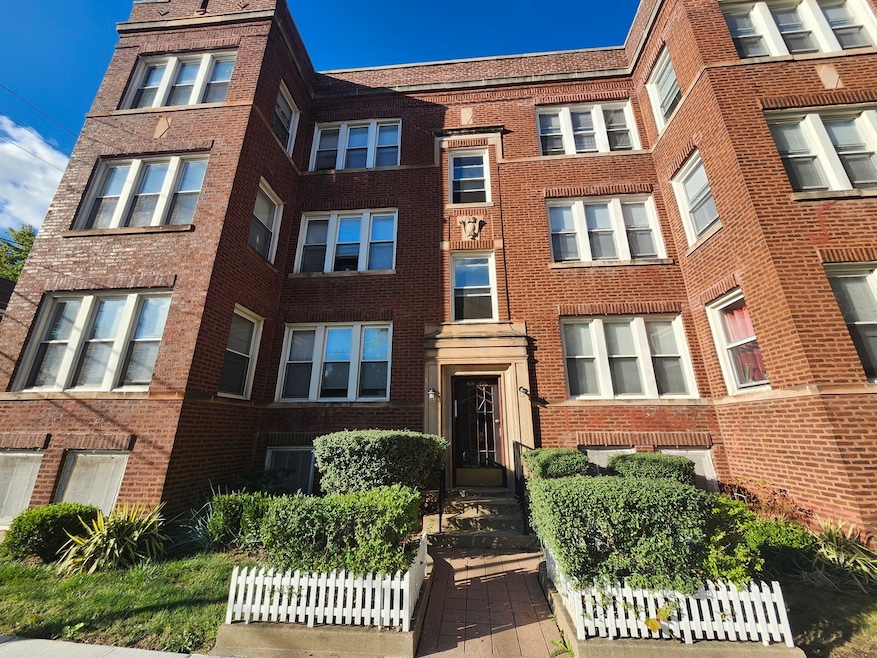 416 E 110th St unit 3, Chicago, IL 60628 - photo 1