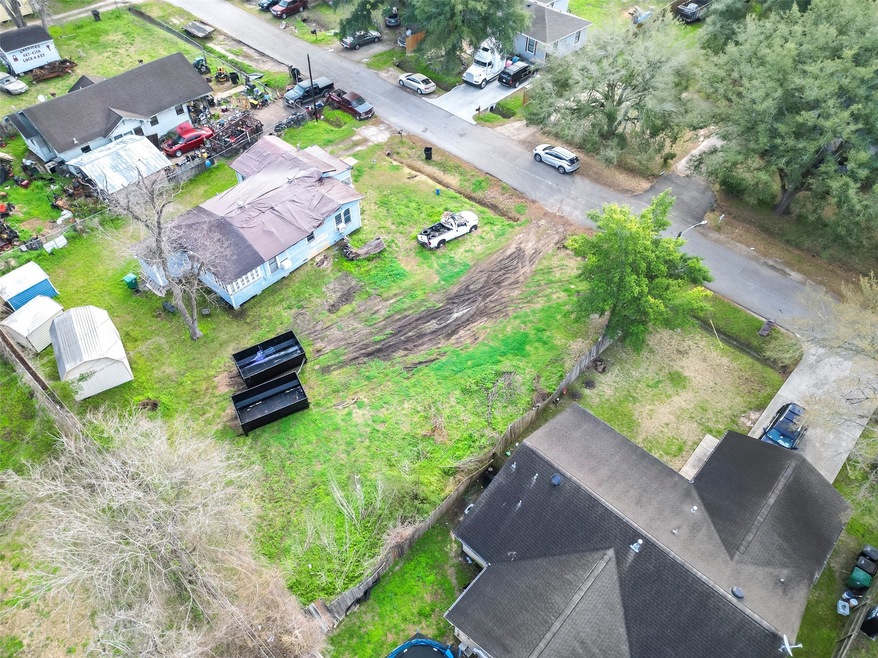 954 Saint Clair St, Houston, TX 77088 - photo 1