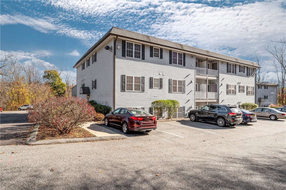 402 New River Rd unit 108, Manville, RI 02838 - photo 1