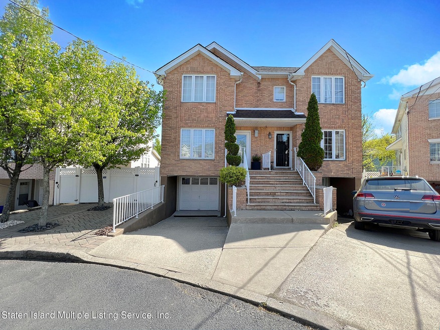 40 Mandy Ct, Staten Island, NY 10309 - photo 1
