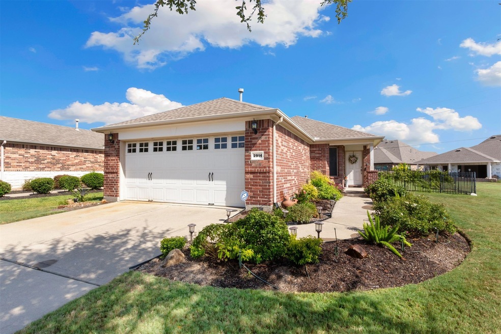 2914 Bur Oak Ct, Richmond, TX 77469 - photo 1