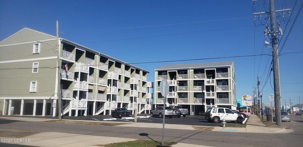 Driftwood VillasNorth Building