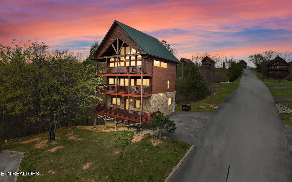 2305 Rand Rd, Pigeon Forge, TN 37876 - photo 1