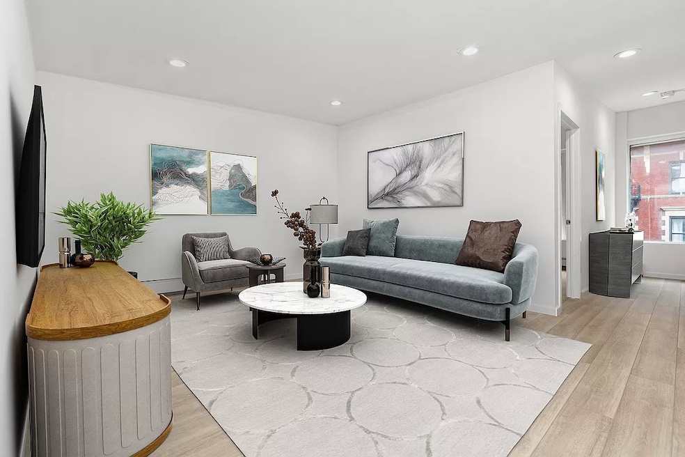 369 W 36th St unit 4 E, New York, NY 10018 - photo 1