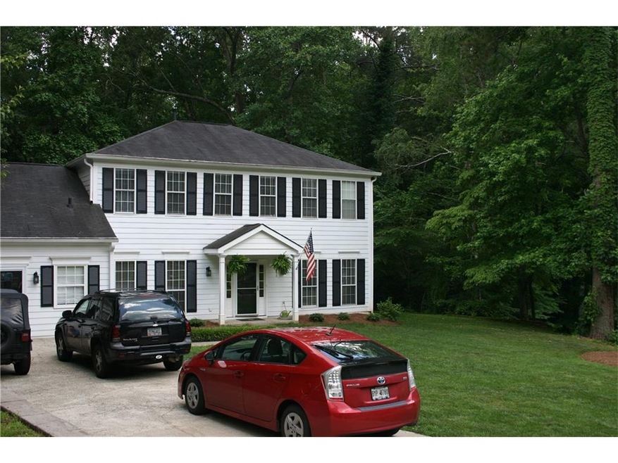 Beautiful and serene cul-de-sac home.