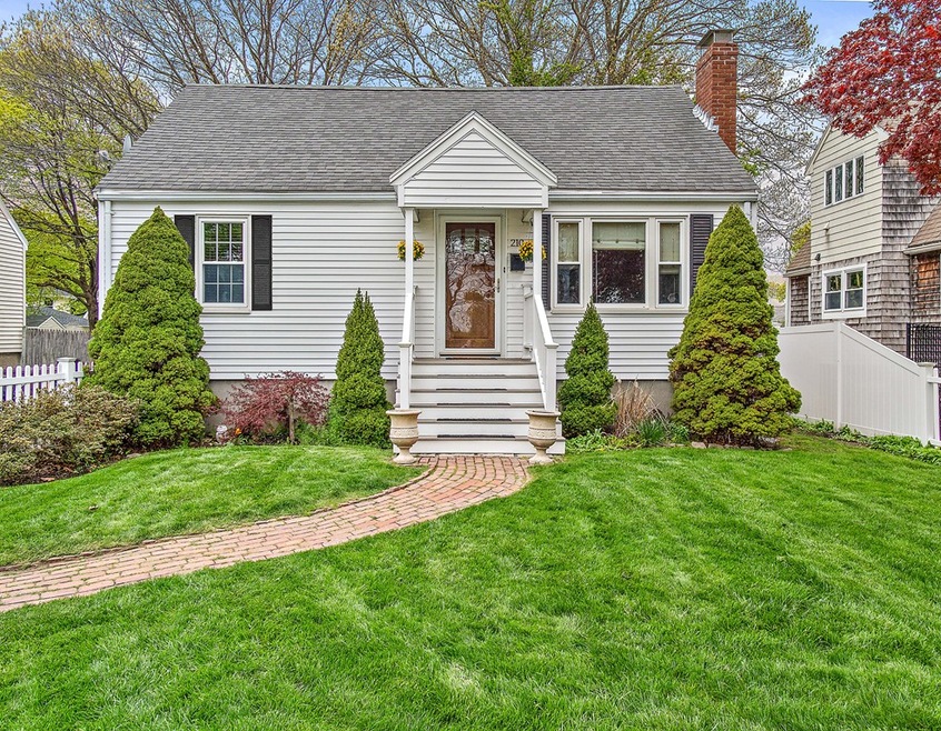 210 Roosevelt Rd, Weymouth, MA 02188 - photo 1