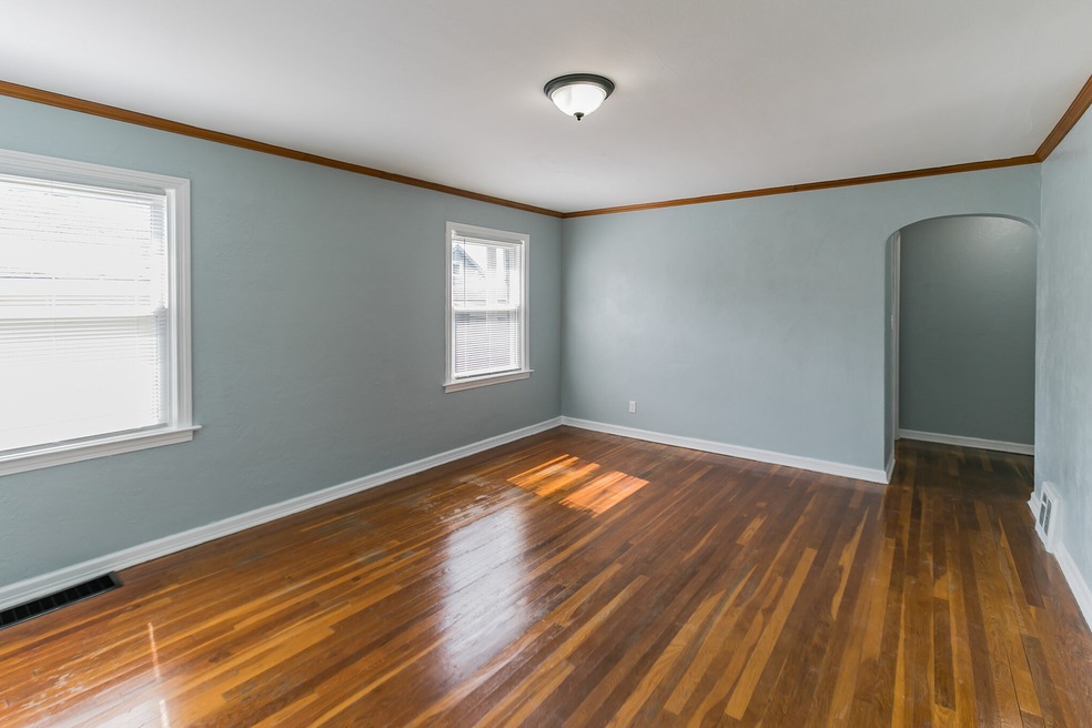 2013 Cooke Ct, Waukegan, IL 60085 - photo 1