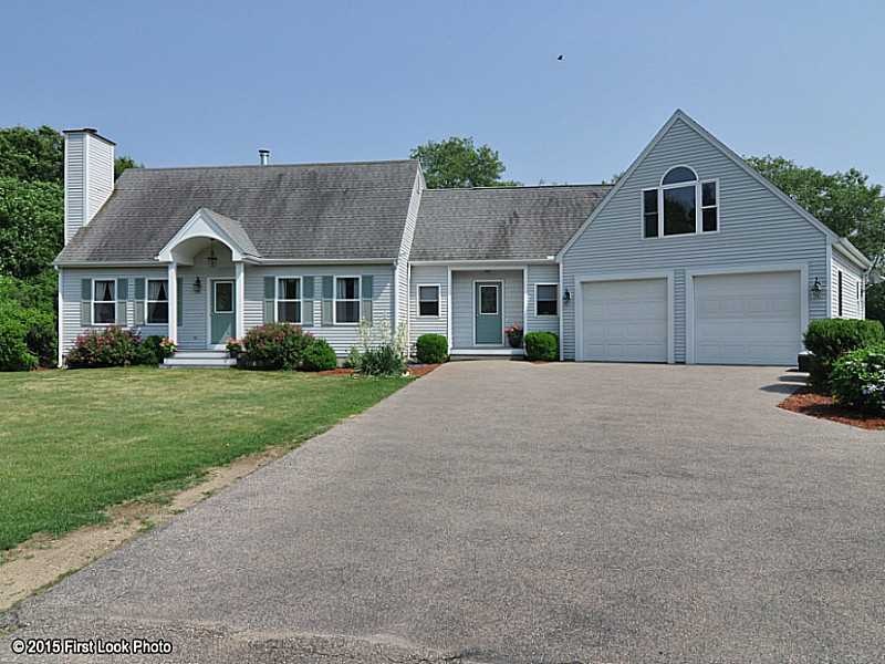 442 Curtis Corner Rd, Wakefield, RI 02879 - photo 1
