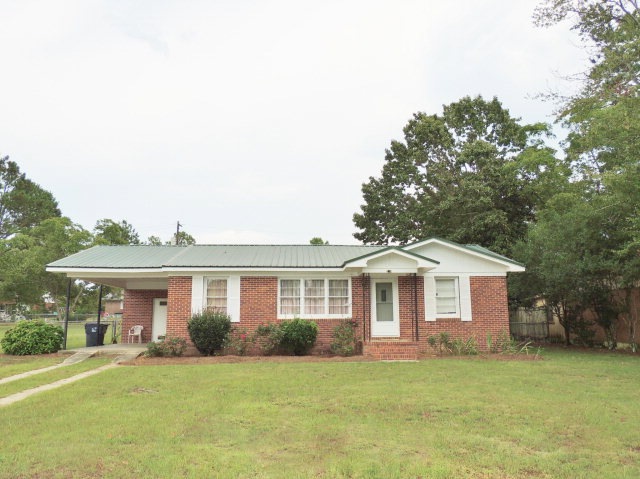 214 Lakeview Dr, Sylvester, GA 31791 - photo 1