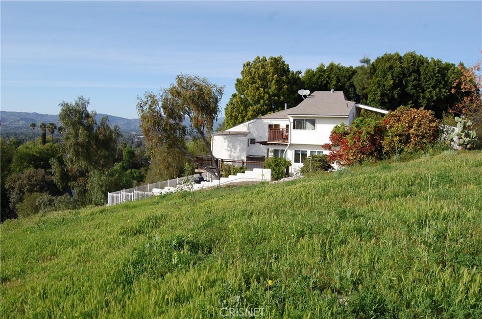 5011 Macfarlane Ln, Woodland Hills, CA 91364 - photo 1