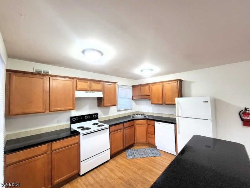 For Rent $1,800/month