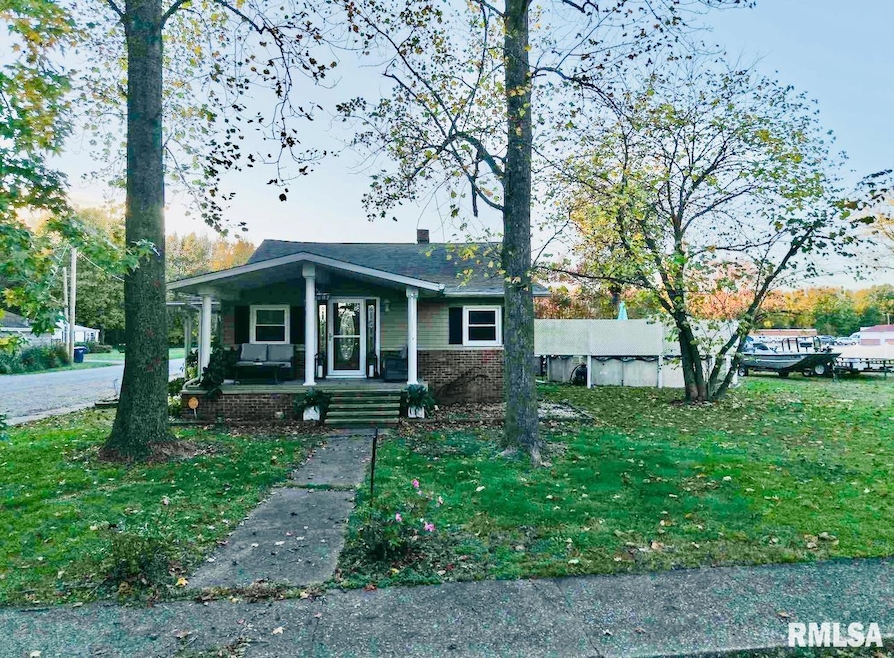 601 Franklin Ave, West Frankfort, IL 62896 - photo 1