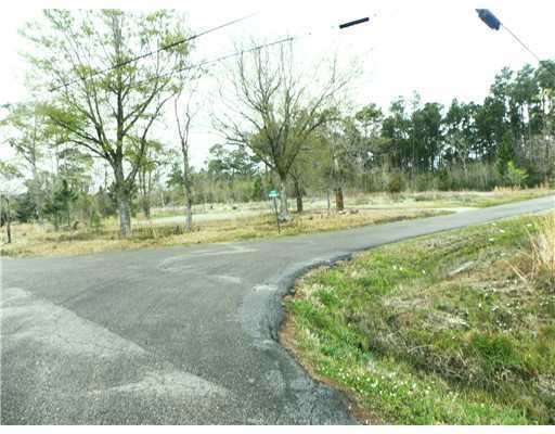 15400 Dismuke Ave, Biloxi, MS 39532 - photo 1