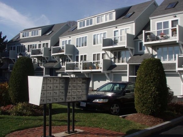 432 Humphrey St unit 14, Swampscott, MA 01907 - photo 1