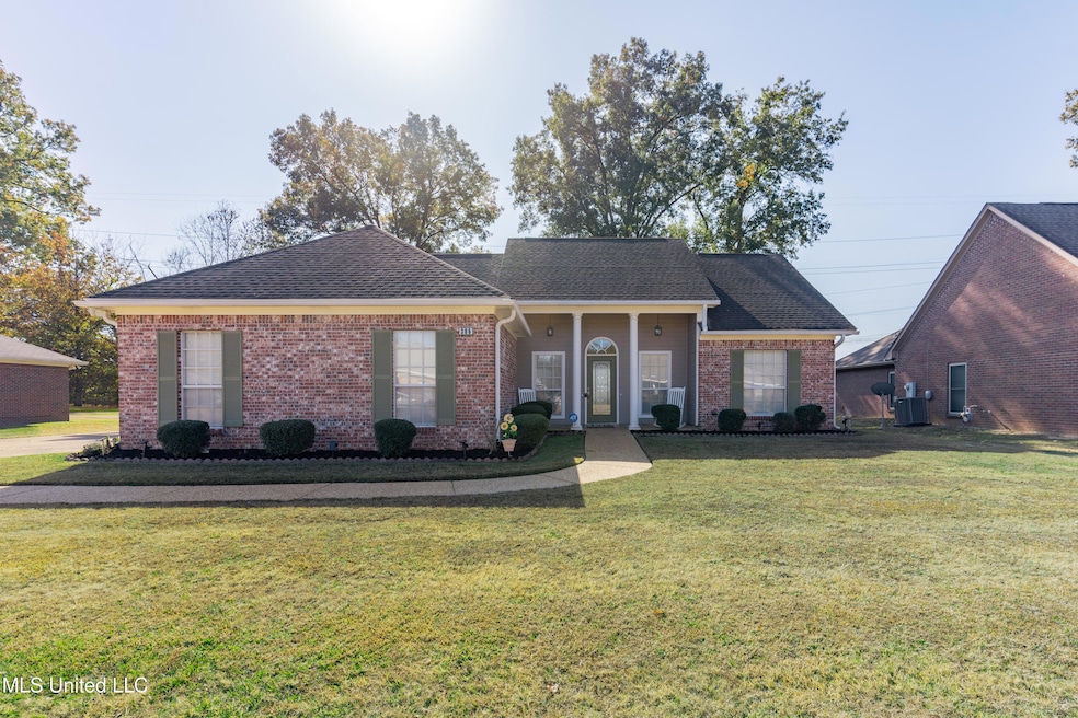 306 Kirkwood Dr, Clinton, MS 39056 - photo 1