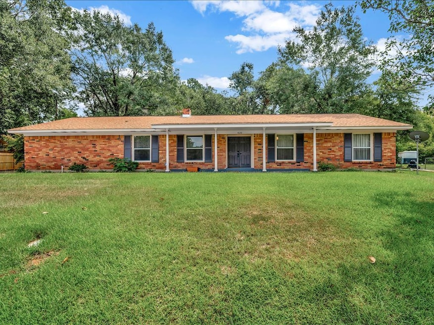 4120 Royal Ln, Nacogdoches, TX 75965 - photo 1