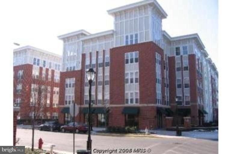 2665 Prosperity Ave unit 247, Fairfax, VA 22031 - photo 1