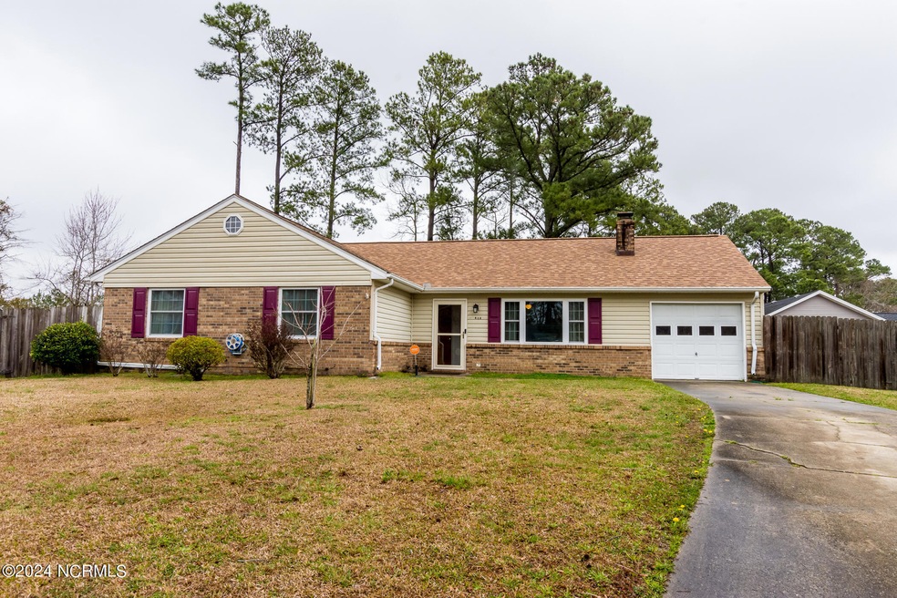 413 Cedar Ct, Jacksonville, NC 28546 - photo 1