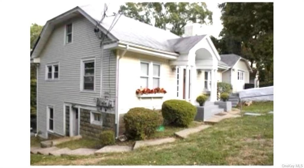 32 South Blvd unit B, Orangetown, NY 10960 - photo 1