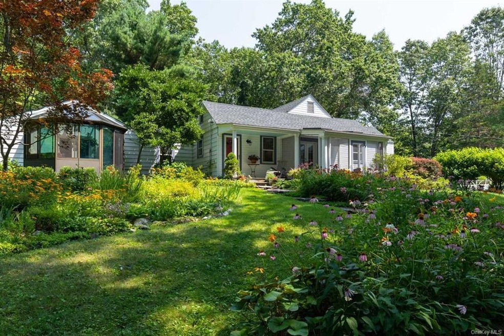 61 Schoolhouse Rd, Staatsburg, NY 12580 - photo 1