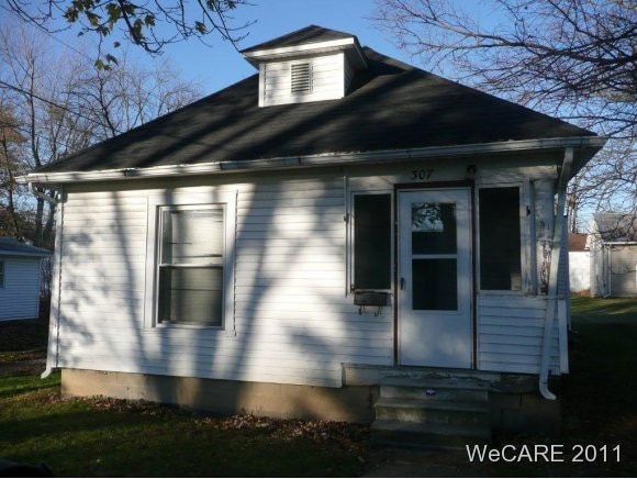 307 Ream St, Ada, OH 45810 - photo 1