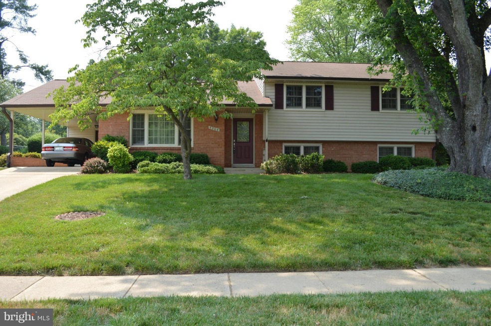 5204 Portsmouth Rd, Fairfax, VA 22032 - photo 1