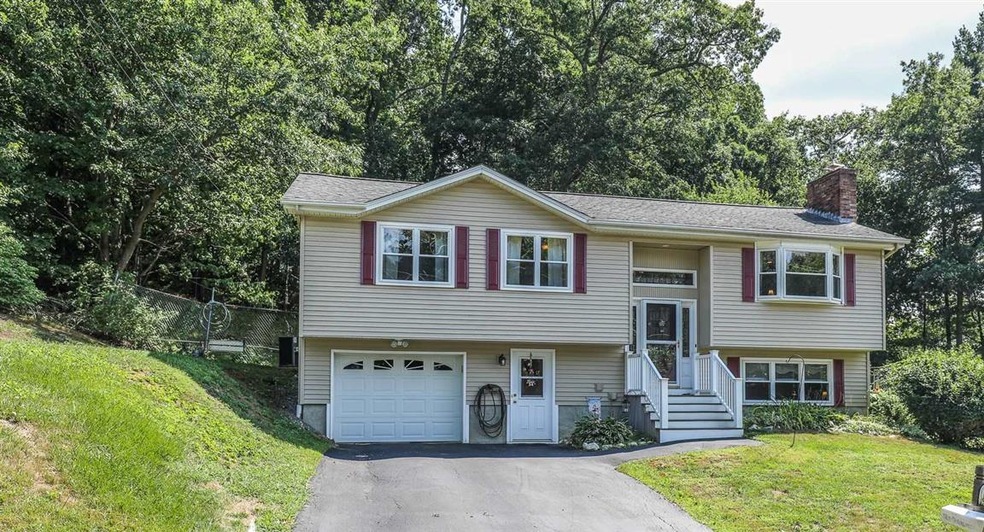 9 Stanley Ln, Nashua, NH 03062 - photo 1