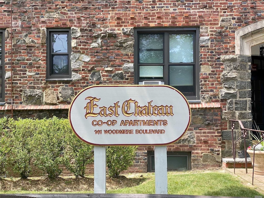 141 Woodmere Blvd unit 5D, Woodmere, NY 11598 - photo 1