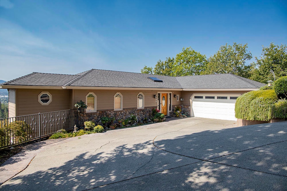 1032 NW Starlite Place, Grants Pass, OR 97526 - photo 1