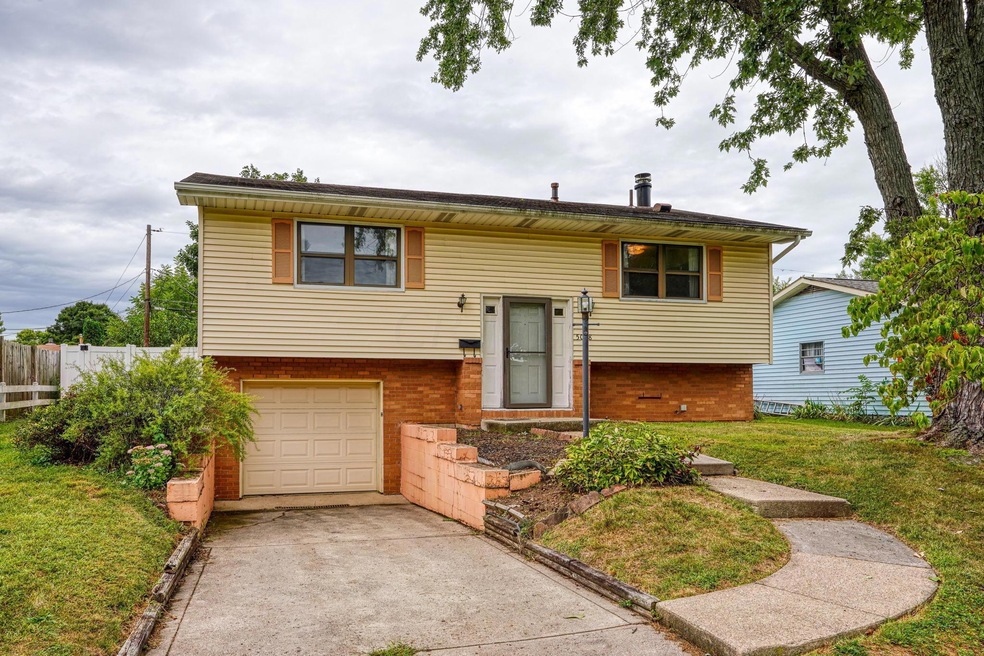 5008 Gunston Drive (30)