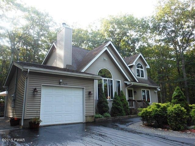 305 Forest Dr, Blooming Grove, PA 18428 - photo 1