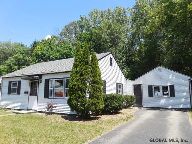19 Vics Ct, Albany, NY 12205 - photo 1