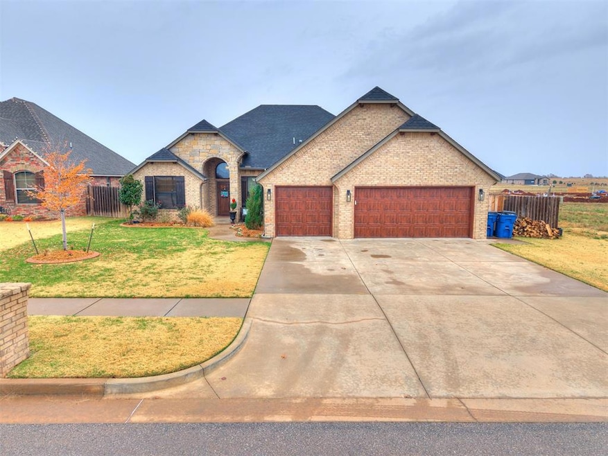 1230 Auburn Cir, Piedmont, OK 73078 - photo 1